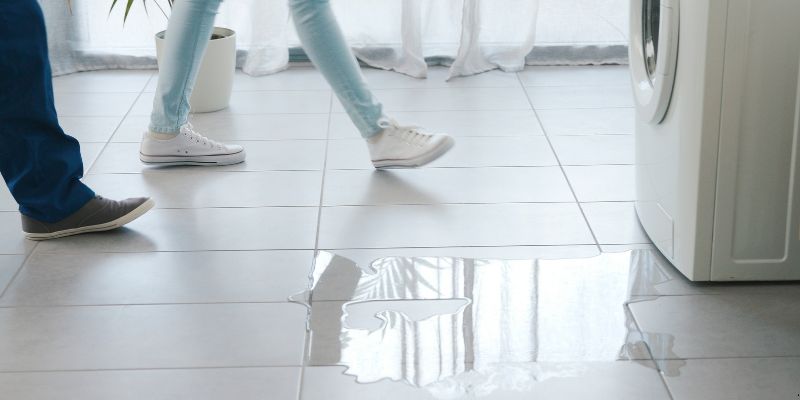 Máquina de Lavar Vazando Água Quando Enche em SJC: Confira 6 Dicas